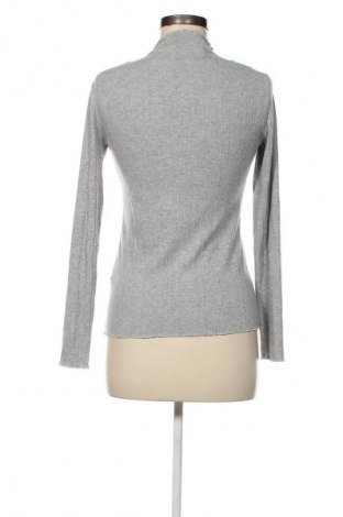 Damen Shirt Stradivarius, Größe M, Farbe Grau, Preis 13,49 €