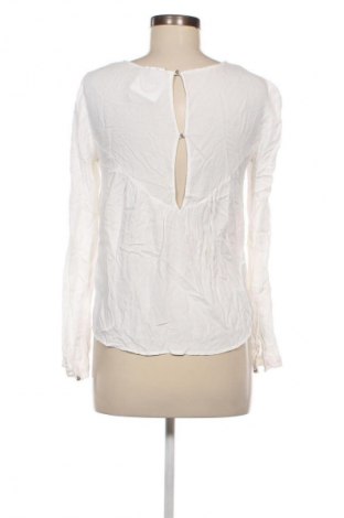 Damen Shirt Vero Moda, Größe XS, Farbe Weiß, Preis 3,99 €