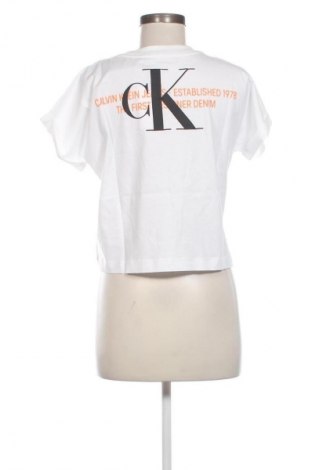 Γυναικείο t-shirt Calvin Klein Jeans, Μέγεθος XS, Χρώμα Λευκό, Τιμή 23,99 €