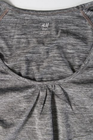 Γυναικείο t-shirt H&M Sport, Μέγεθος M, Χρώμα Γκρί, Τιμή 3,99 €