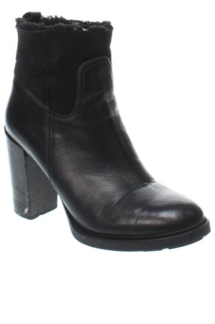 Damen Stiefeletten Gino Rossi, Größe 39, Farbe Schwarz, Preis 38,36 €