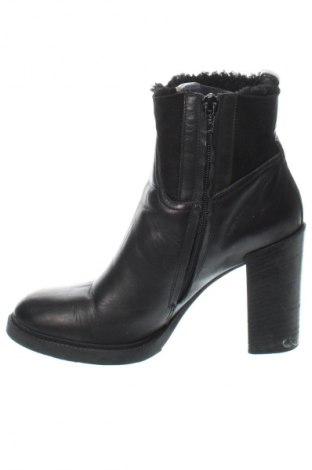 Botine de damă Gino Rossi, Mărime 39, Culoare Negru, Preț 191,33 Lei