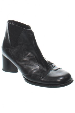 Botine de damă Lisa Tucci, Mărime 37, Culoare Negru, Preț 158,99 Lei