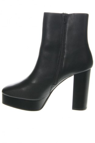 Botine de damă Madden Girl, Mărime 40, Culoare Negru, Preț 358,99 Lei