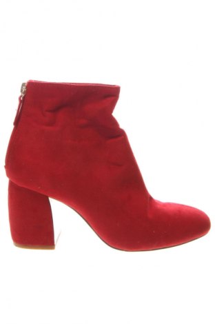 Damen Stiefeletten Stradivarius, Größe 37, Farbe Rot, Preis € 15,99