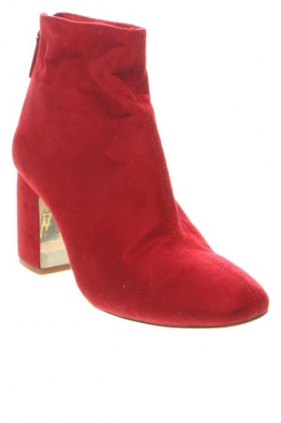 Damen Stiefeletten Stradivarius, Größe 37, Farbe Rot, Preis € 15,99