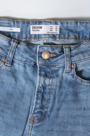 Dámske džínsy  Bershka, Veľkosť XXS, Farba Modrá, Cena  4,95 €