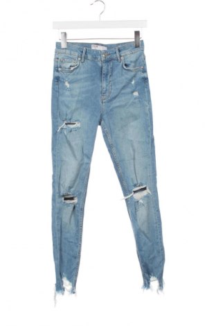 Damskie jeansy Bershka, Rozmiar XS, Kolor Niebieski, Cena 92,99 zł