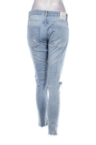 Damskie jeansy Bershka, Rozmiar M, Kolor Niebieski, Cena 26,99 zł