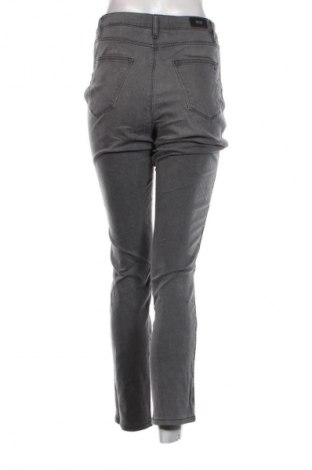 Damen Jeans Brax, Größe M, Farbe Grau, Preis 10,99 €