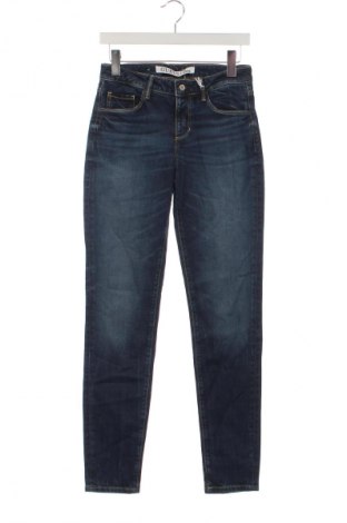 Damskie jeansy Guess, Rozmiar S, Kolor Niebieski, Cena 252,99 zł