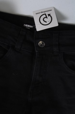 Damskie jeansy Sinsay, Rozmiar XS, Kolor Czarny, Cena 31,99 zł