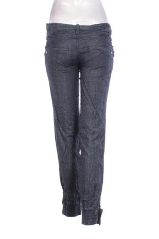 Damen Jeans Stradivarius, Größe S, Farbe Blau, Preis 5,99 €