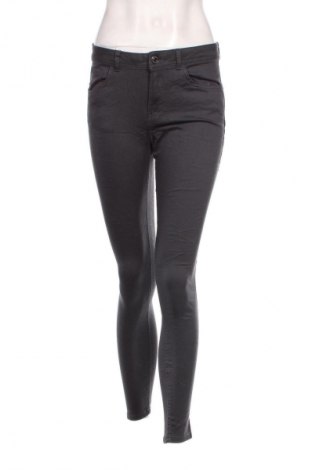 Damen Jeans Terranova, Größe M, Farbe Grau, Preis € 5,99