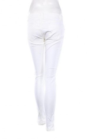 Damen Jeans Terranova, Größe M, Farbe Weiß, Preis € 5,49