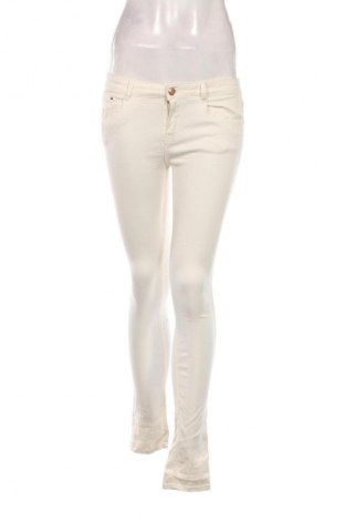 Damen Jeans Zara Trafaluc, Größe S, Farbe Weiß, Preis € 5,99