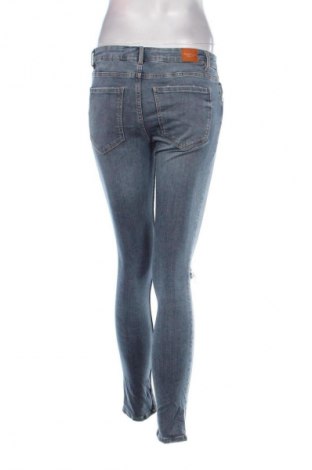 Damskie jeansy Zara Trafaluc, Rozmiar M, Kolor Niebieski, Cena 25,99 zł