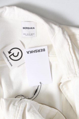 Дамски гащеризон Bershka, Размер M, Цвят Бял, Цена 16,99 лв.