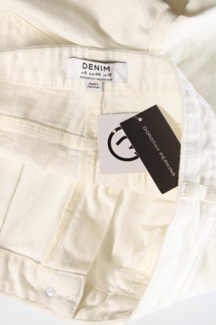 Pantaloni scurți de femei Dorothy Perkins, Mărime M, Culoare Ecru, Preț 46,99 Lei