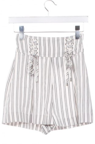 Pantaloni scurți de femei Guess, Mărime S, Culoare Multicolor, Preț 215,99 Lei