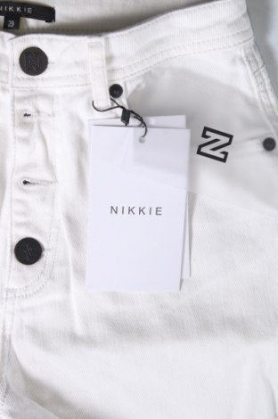 Pantaloni scurți de femei Nikkie, Mărime L, Culoare Alb, Preț 99,99 Lei