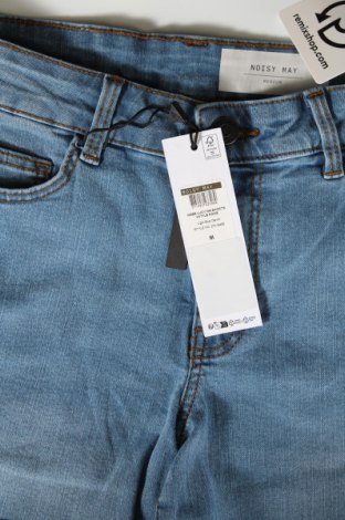 Pantaloni scurți de femei Noisy May, Mărime M, Culoare Albastru, Preț 46,99 Lei