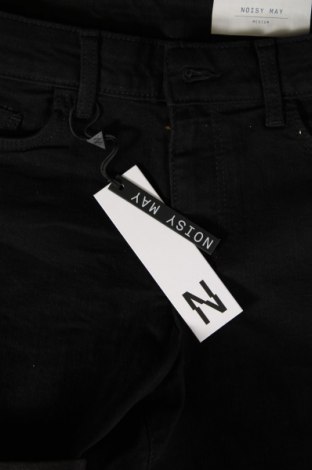 Pantaloni scurți de femei Noisy May, Mărime M, Culoare Negru, Preț 42,99 Lei