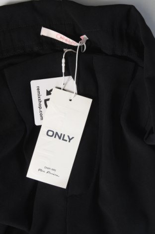 Pantaloni scurți de femei ONLY, Mărime M, Culoare Negru, Preț 44,99 Lei