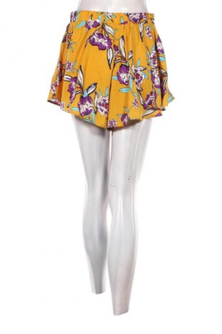 Pantaloni scurți de femei Pretty Little Thing, Mărime M, Culoare Multicolor, Preț 21,99 Lei