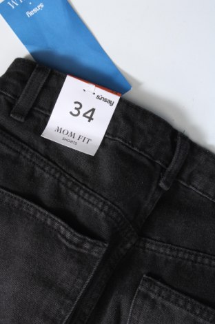 Pantaloni scurți de femei Sinsay, Mărime XS, Culoare Gri, Preț 92,09 Lei