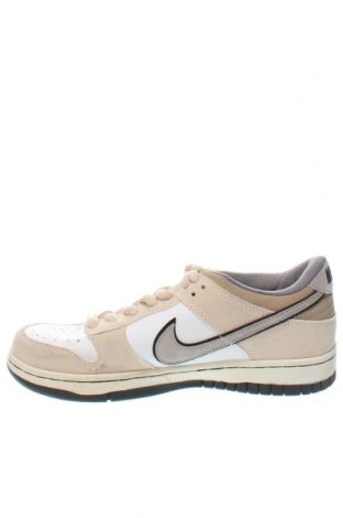 Încălțăminte de damă Nike, Mărime 38, Culoare Multicolor, Preț 292,99 Lei