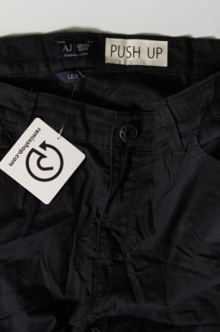 Дамски панталон Armani Jeans, Размер XL, Цвят Син, Цена 94,99 лв.