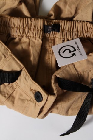 Damenhose Bershka, Größe S, Farbe Beige, Preis € 5,99