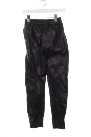 Pantaloni de femei Bershka, Mărime S, Culoare Negru, Preț 33,99 Lei