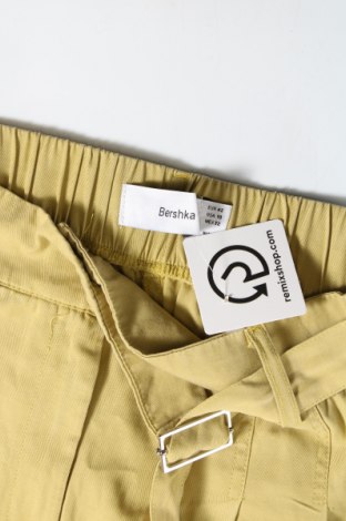 Damenhose Bershka, Größe L, Farbe Beige, Preis 14,83 €