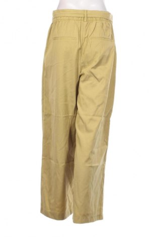 Damenhose Bershka, Größe L, Farbe Beige, Preis 14,83 €