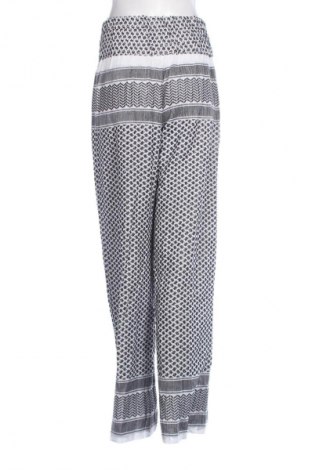 Pantaloni de femei Cecilie Copenhagen, Mărime L, Culoare Multicolor, Preț 671,29 Lei