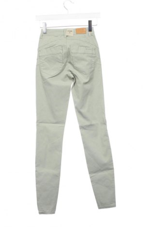 Pantaloni de femei Cream, Mărime XS, Culoare Verde, Preț 107,99 Lei