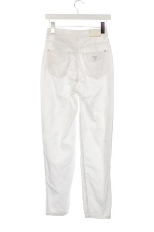 Pantaloni de femei Guess, Mărime XXS, Culoare Alb, Preț 124,99 Lei