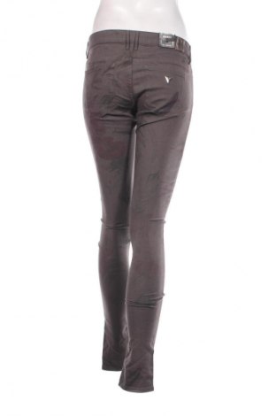 Pantaloni de femei Guess, Mărime S, Culoare Gri, Preț 277,63 Lei