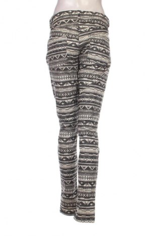 Pantaloni de femei H&M, Mărime L, Culoare Multicolor, Preț 22,99 Lei