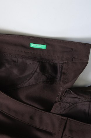 Pantaloni de femei United Colors Of Benetton, Mărime M, Culoare Maro, Preț 68,99 Lei