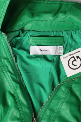 Geacă de piele pentru femei Bershka, Mărime S, Culoare Verde, Preț 53,99 Lei