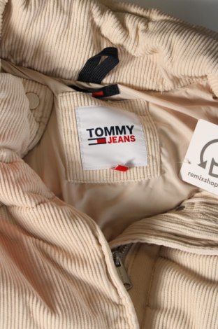 Dámska bunda  Tommy Jeans, Veľkosť XL, Farba Kremová, Cena  216,45 €