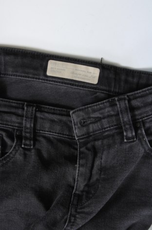 Kinderjeans Diesel, Größe 15-18y/ 170-176 cm, Farbe Grau, Preis € 19,49