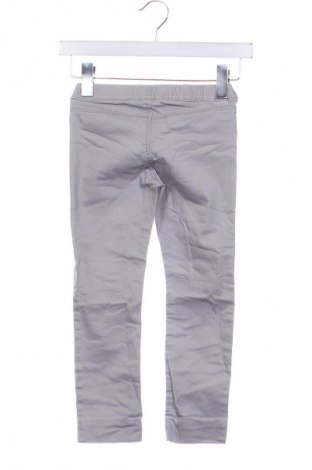 Kinderjeans H&M, Größe 6-7y/ 122-128 cm, Farbe Grau, Preis 6,79 €