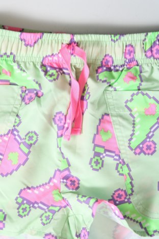 Kinder Shorts, Größe 6-7y/ 122-128 cm, Farbe Grün, Preis € 2,99