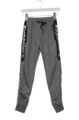 Kinder Sporthose, Größe 11-12y/ 152-158 cm, Farbe Grau, Preis € 13,49