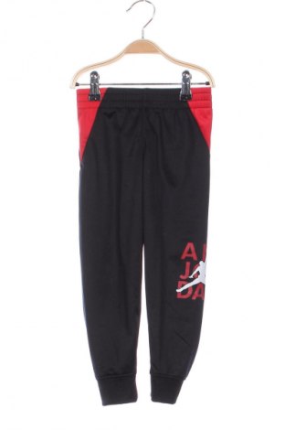 Pantaloni de trening, pentru copii Air Jordan Nike, Mărime 2-3y/ 98-104 cm, Culoare Negru, Preț 81,99 Lei