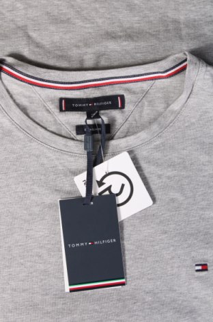 Pánske tričko  Tommy Hilfiger, Veľkosť M, Farba Sivá, Cena  41,95 €